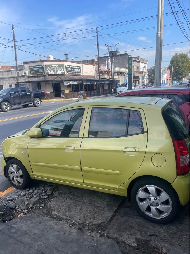 Kia Picanto Lateral Izquierdo