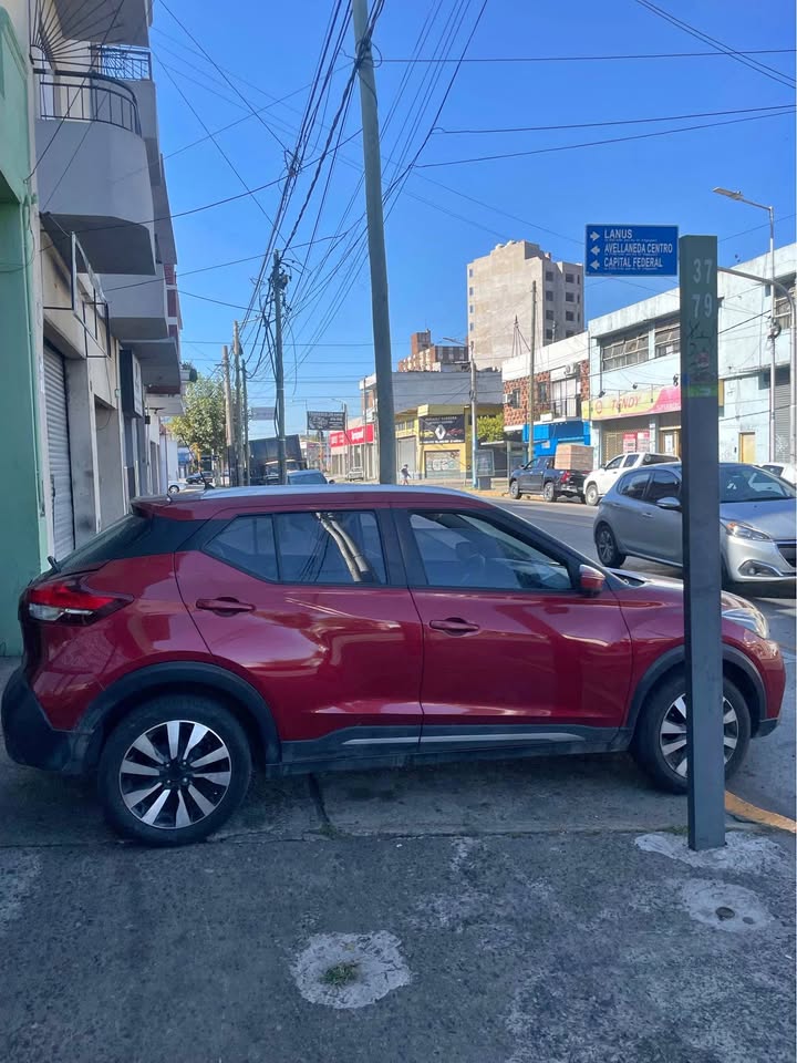 Nissan Kicks Lateral Izquierdo